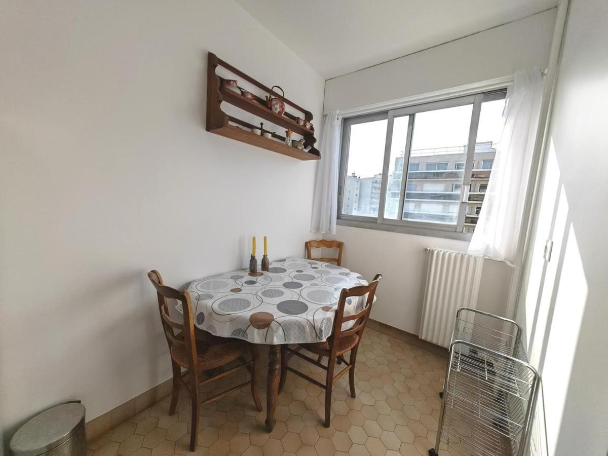 Appartement Avec Balcon Et Parking A Paris Alesia Extérieur photo
