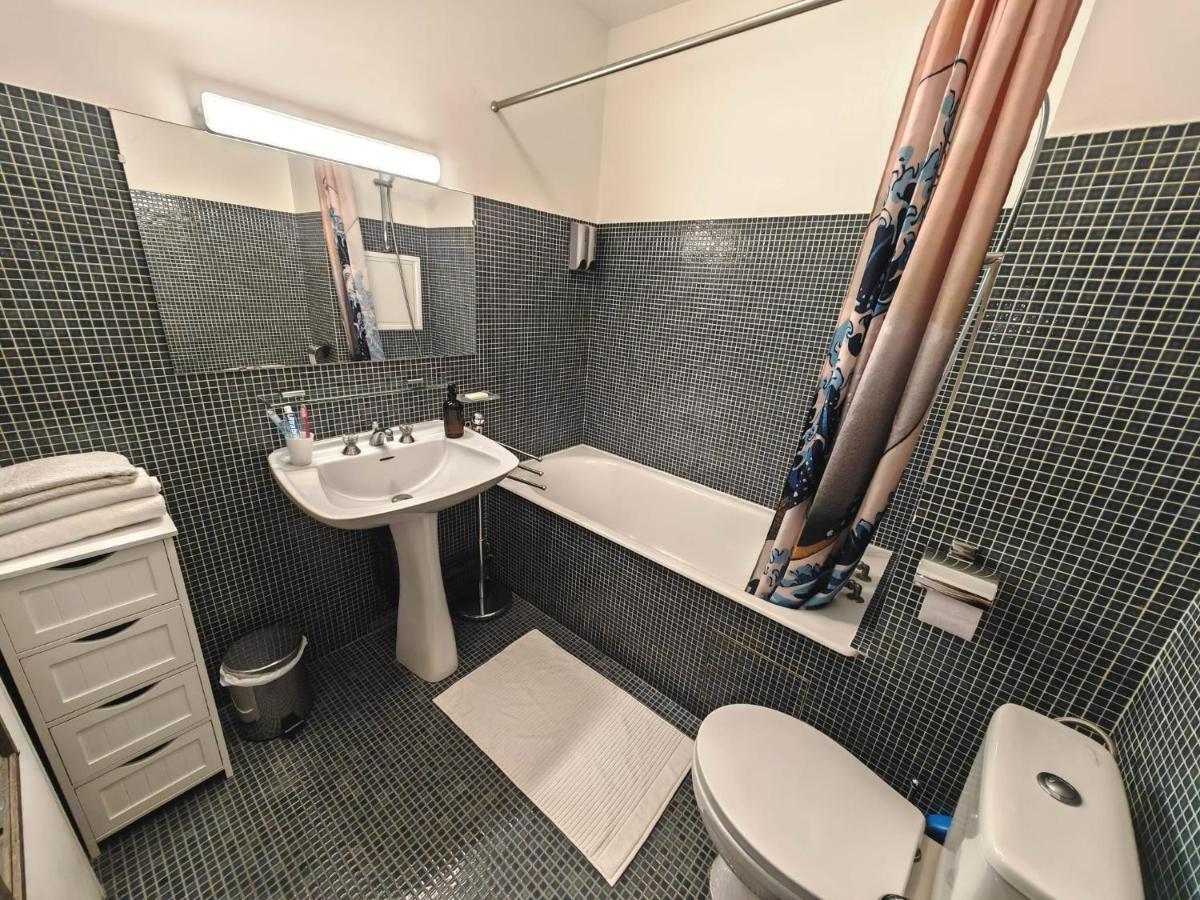 Appartement Avec Balcon Et Parking A Paris Alesia Extérieur photo
